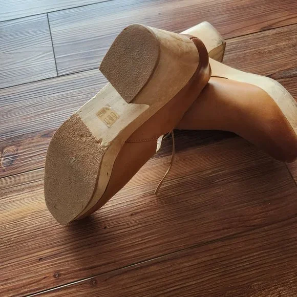 Clogs - Picture 4 of 5